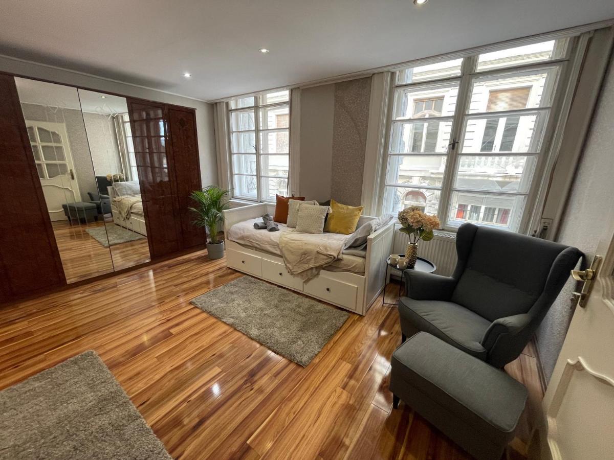 בודפשט Vintage Home In The Heart Of The City מראה חיצוני תמונה